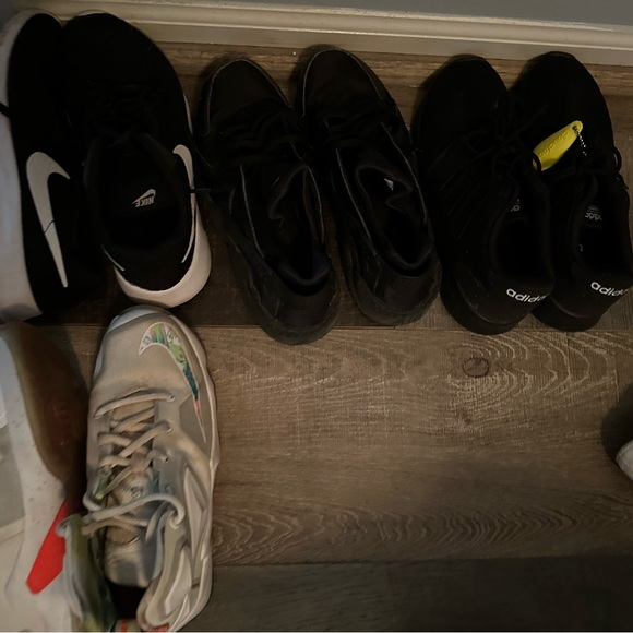 Shoes - Picture 5 of 5